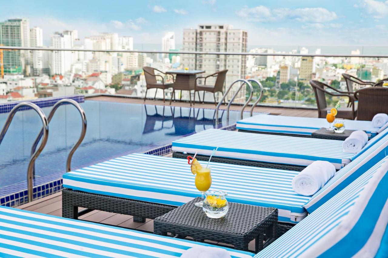 Diamond Beach Hotel Дананг Экстерьер фото
