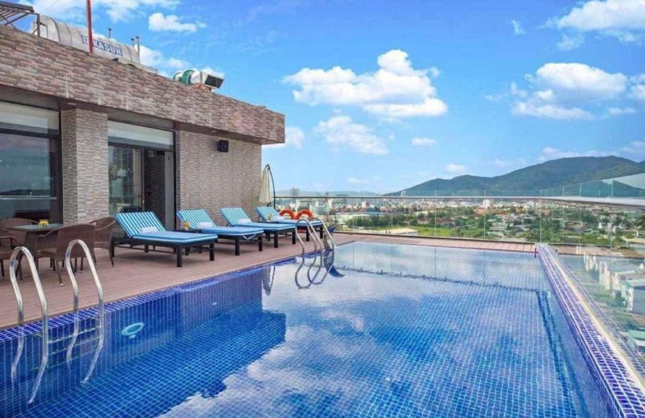 Diamond Beach Hotel Дананг Экстерьер фото
